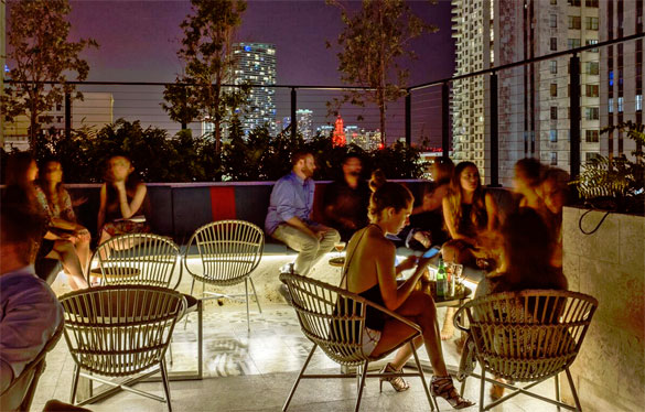 Pawn Broker lounge serves cocktails on the roof of The Langford Hotel overlooking all of Downtown Miami (Photo: Juan Fernando Ayora)