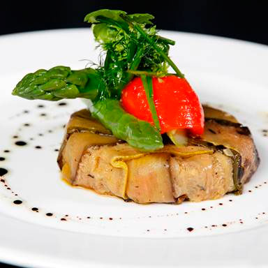 Warm Asparagus Salad – 240 calories Restaurant: Villa Azur