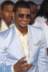 Usher arriving at VMA