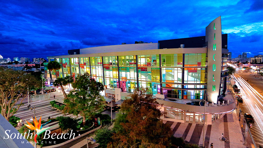 Lincoln Road Mall in Miami - Fashionable outdoor shopping and