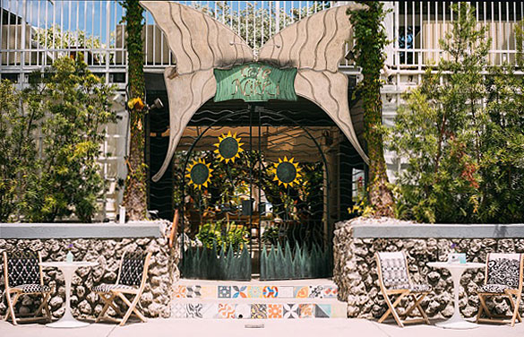 Cafe Nikki Entrance